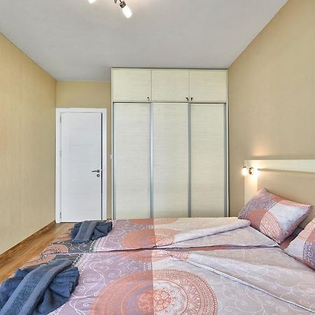 Апартаменты Relax Center Burgas & Free Parking Экстерьер фото