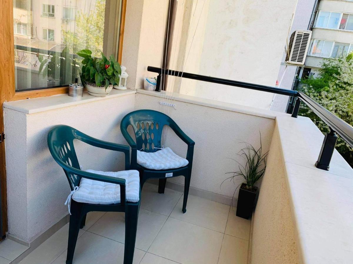 Апартаменты Relax Center Burgas & Free Parking Экстерьер фото