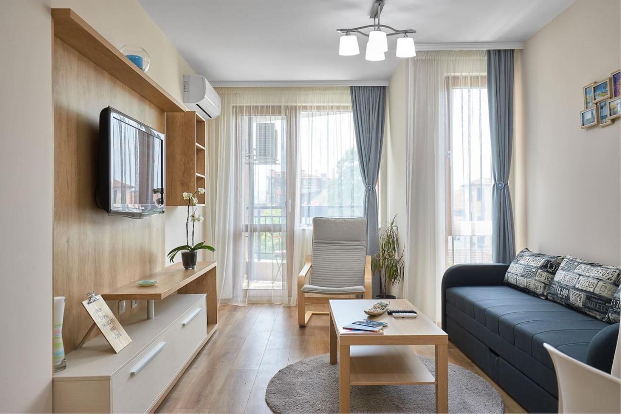 Апартаменты Relax Center Burgas & Free Parking Экстерьер фото
